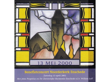 Benefietconcert Noorderkerk Enschede - samenzang met Chr. Harmonie Enschede o.l.v. Willem Loff - John Propitius bespeelt het orgel