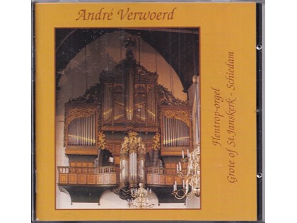 André Verwoerd bespeelt het Flentrop-orgel in de Grote of St. Janskerk te Schiedam