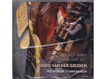 Iddo van der Giessen bespeelt het Müller-orgel van de St. Bavo te Haarlem